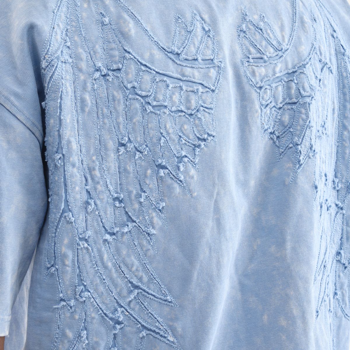 COPPER RIVET ACID WASH FEARLESS T-SHIRT MULTI COLORS