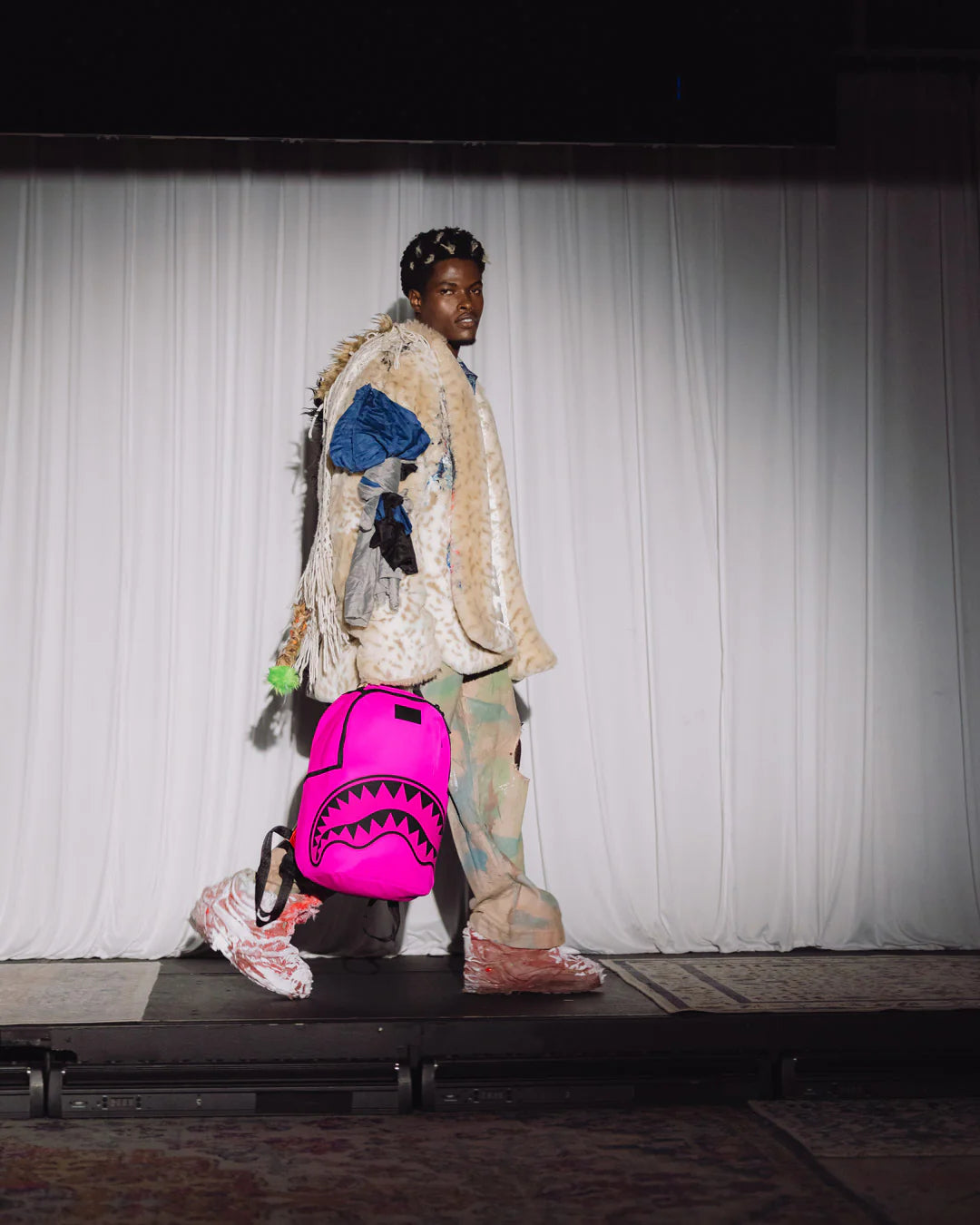 SprayGround Shark Central White Stencil Shark Pink Dlxsv Backpack