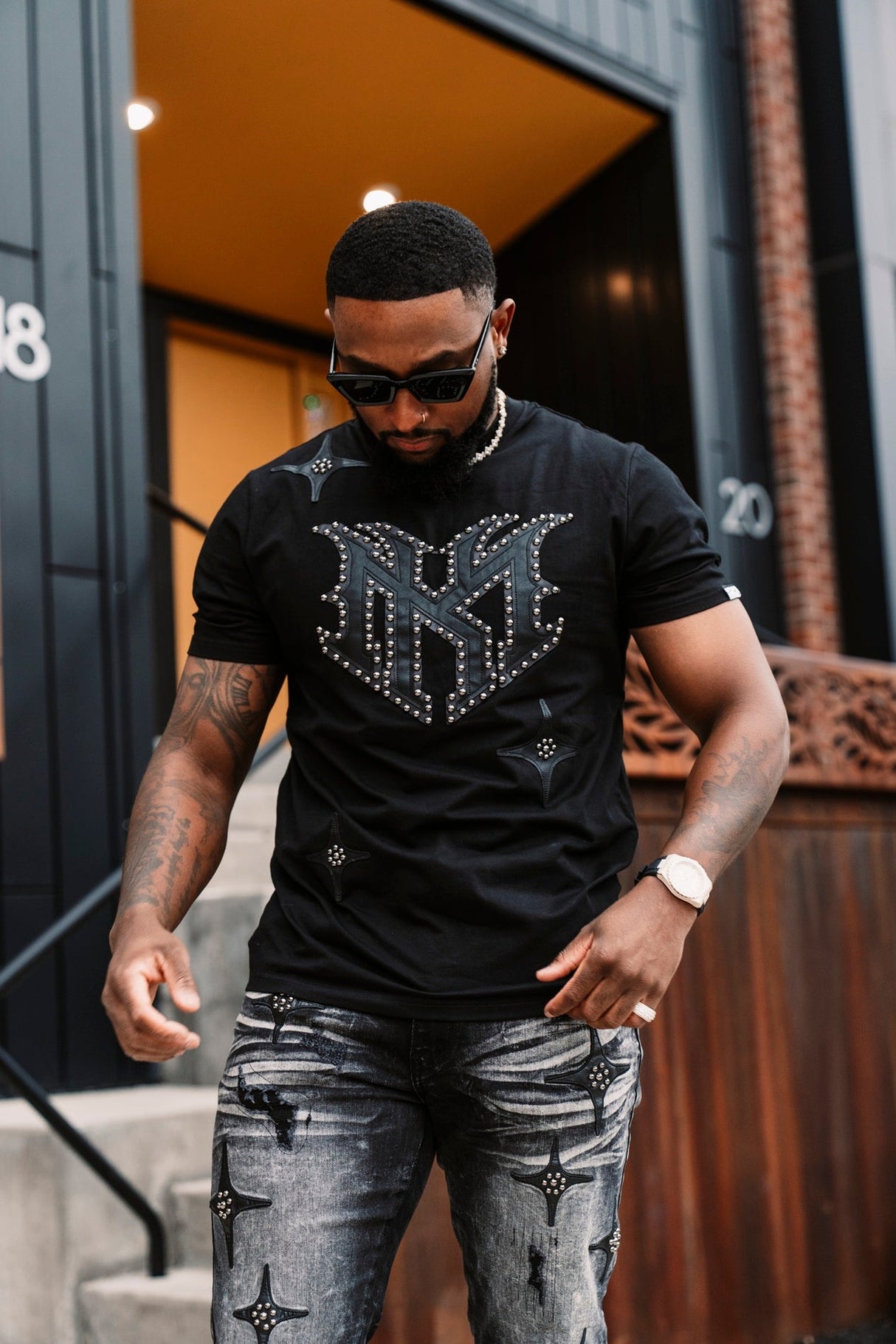 Makobi Tee | M418 Bottega T-shirt - Black