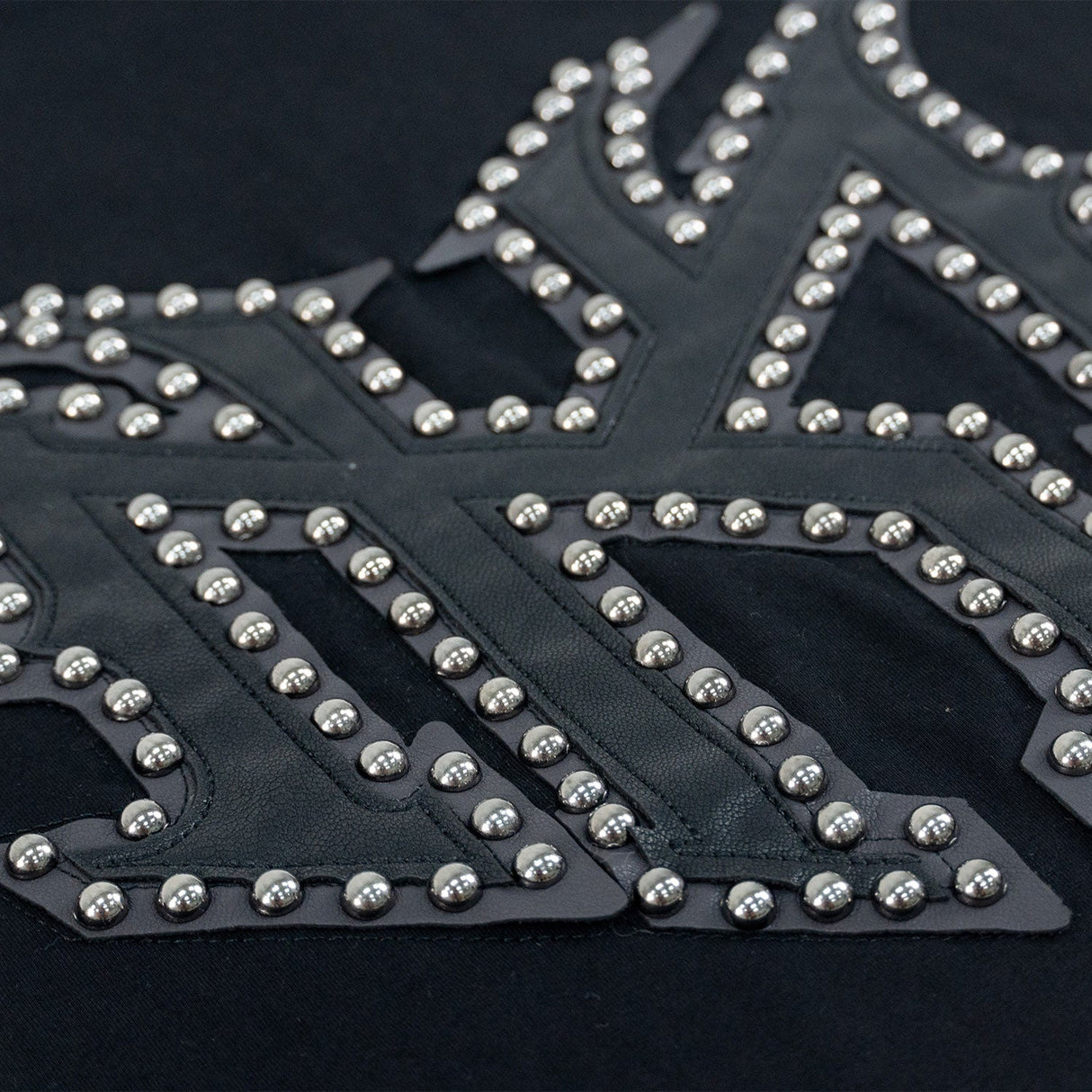 Makobi Tee | M418 Bottega T-shirt - Black