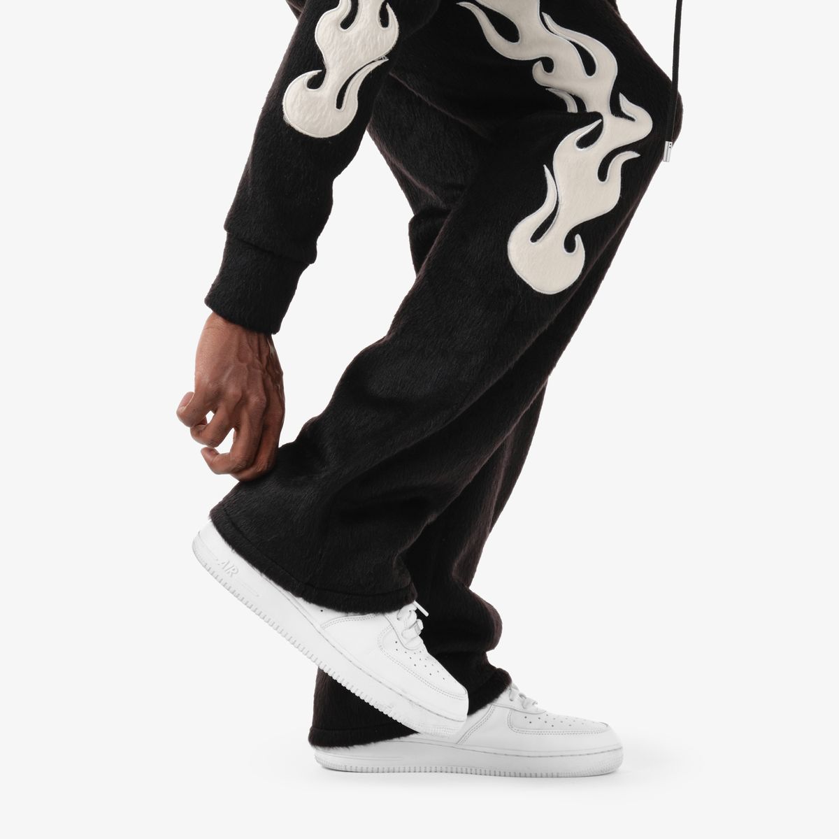 【COLOR iN ID】Rivet sweatpants COPPER RIVET MOHAIR EMBROIDERY STACKED SWEATPANTS MULTI COLORS