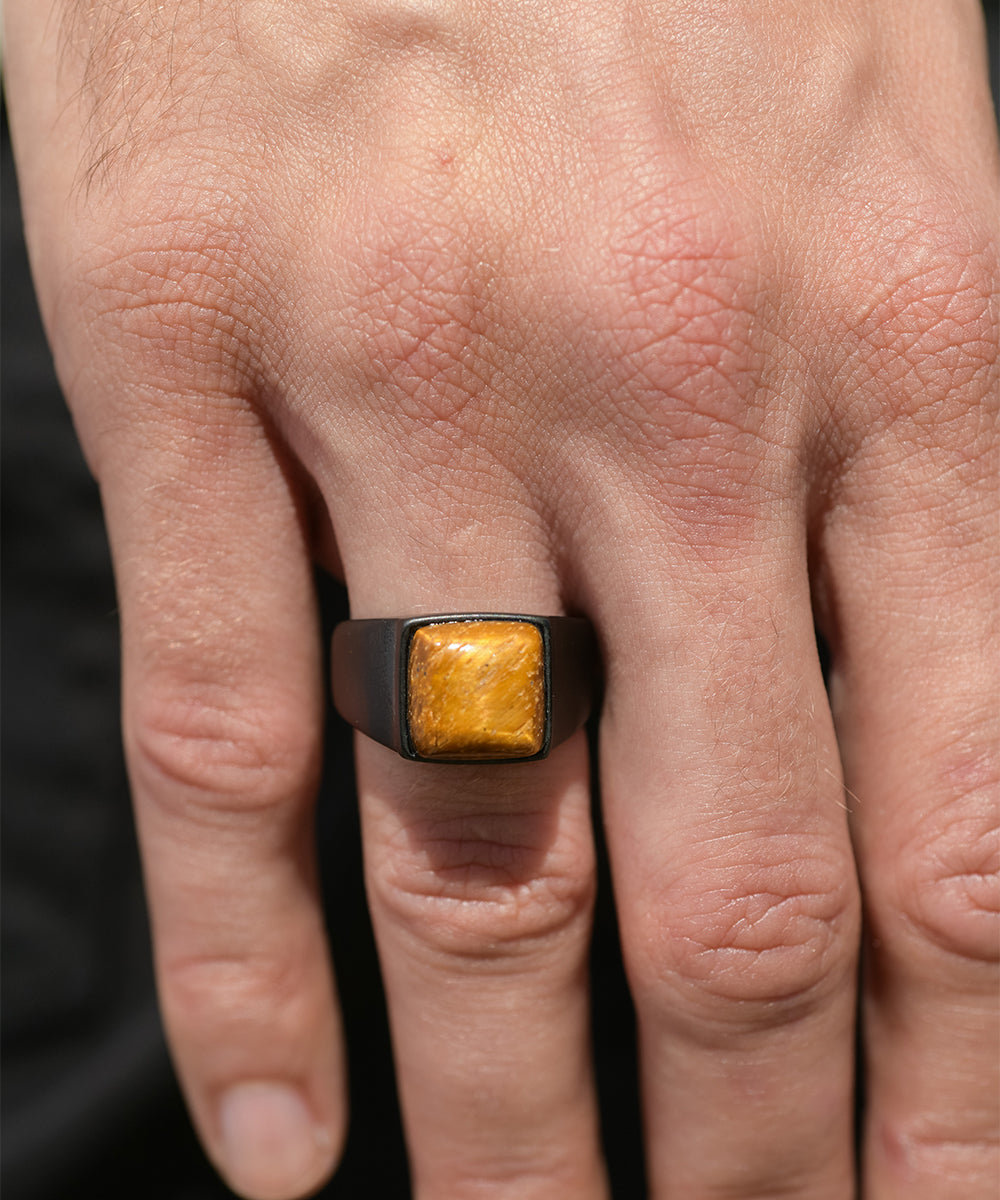 Black Eye of The Tiger Square Ring